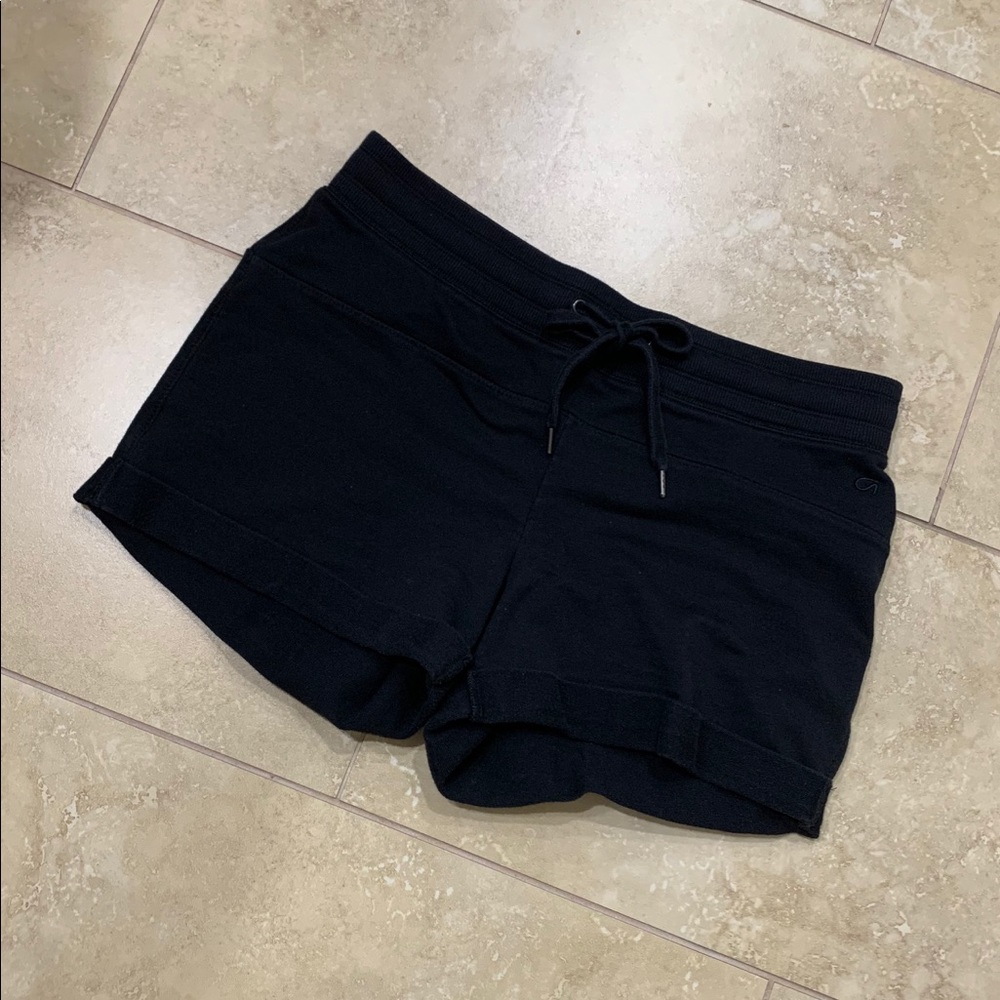 Women’s Gap Body Cuffed Shorts